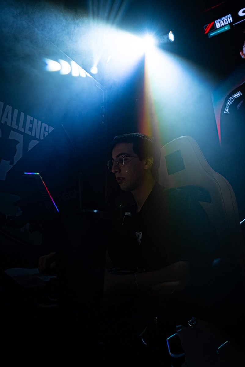 Boran.Poisonez.B. tweet media