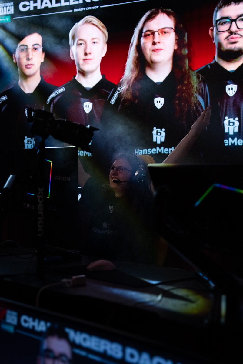 Boran.Poisonez.B. tweet media