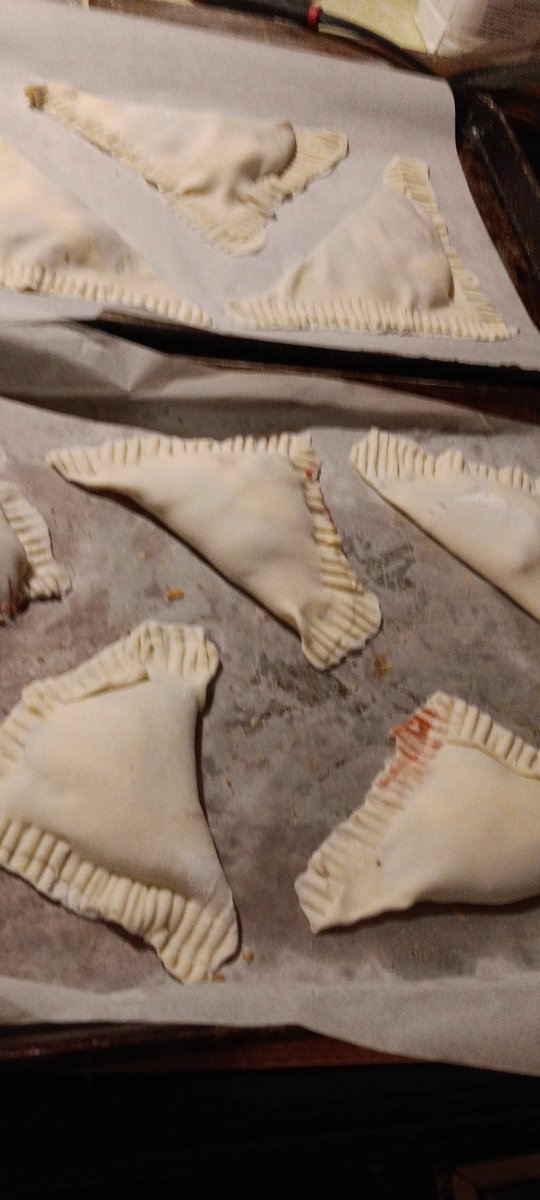 phalongibbs's tweet photo. @wjwheeler54 Homemade puff pastry turnovers. Strawberry cheesecake flavor https://t.co/WLxyMiixDI