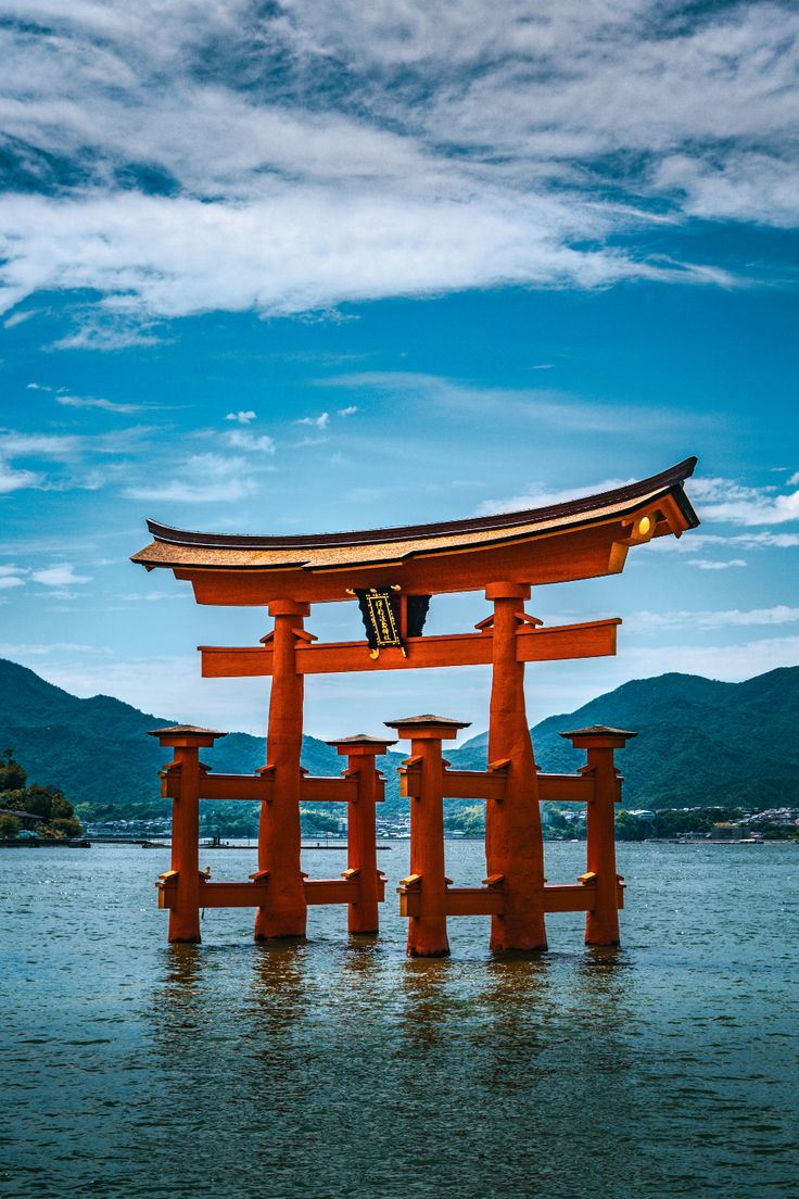 world_tourists_'s tweet photo. 📍itsukushima shrine, Japan 🇯🇵 https://t.co/jvOIkMG7xE