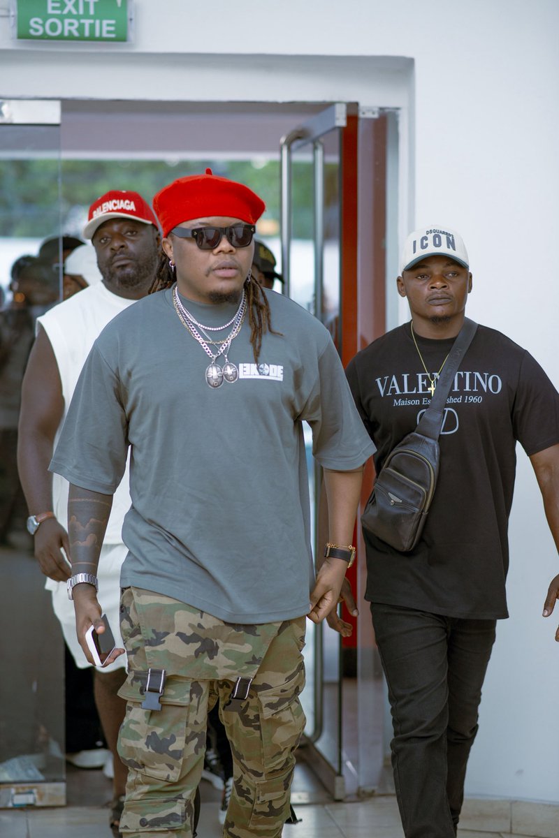 ZOZO MACHINE KING tweet media