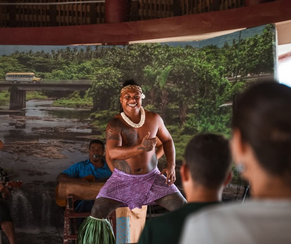 RepPlusUK's tweet image. Samoan pese (song) and siva (dance) are shaped by rhythm, storytelling, and community. Performed at celebrations, ceremonies, and fiafia nights, each song and movement shares stories of family, history, and island life.

#BeautifulSamoa  #BucketListDestination #RepPlusClient