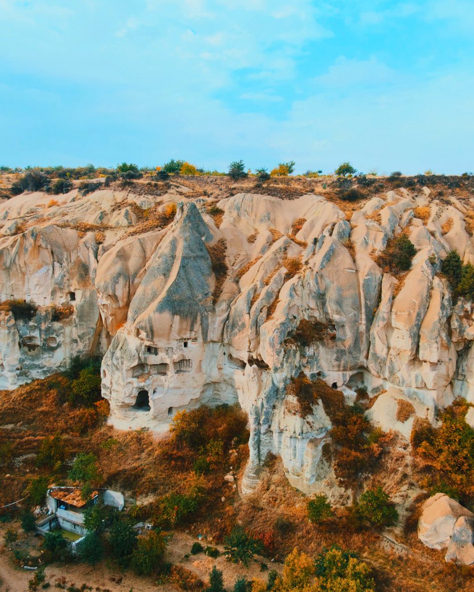 GoTurkiye's tweet image. Churches in stone, stories in colour, history everywhere you look. Göreme Open-Air Museum, a UNESCO World Heritage treasure. #Cappadocia

For more, follow:
instagram.com/gocappadocia