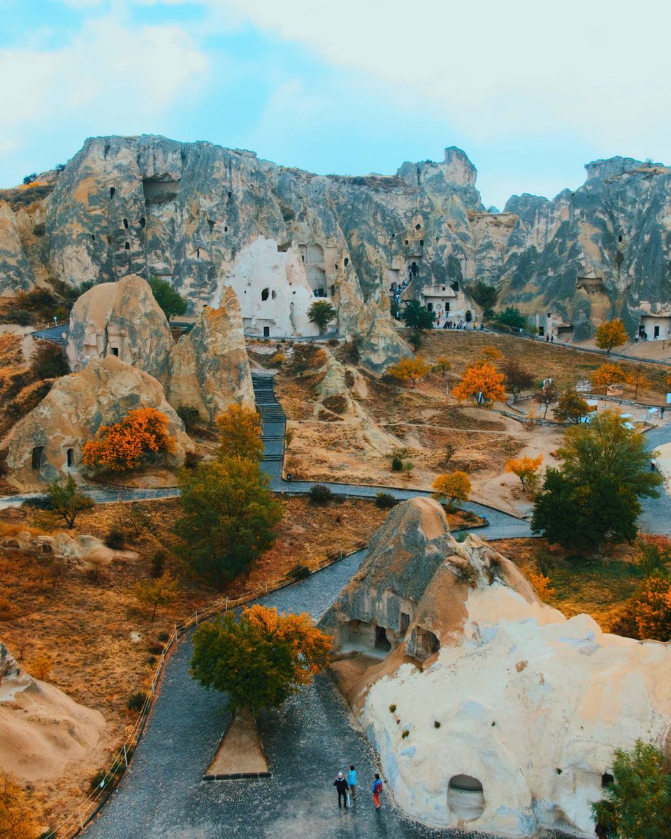 GoTurkiye's tweet image. Churches in stone, stories in colour, history everywhere you look. Göreme Open-Air Museum, a UNESCO World Heritage treasure. #Cappadocia

For more, follow:
instagram.com/gocappadocia