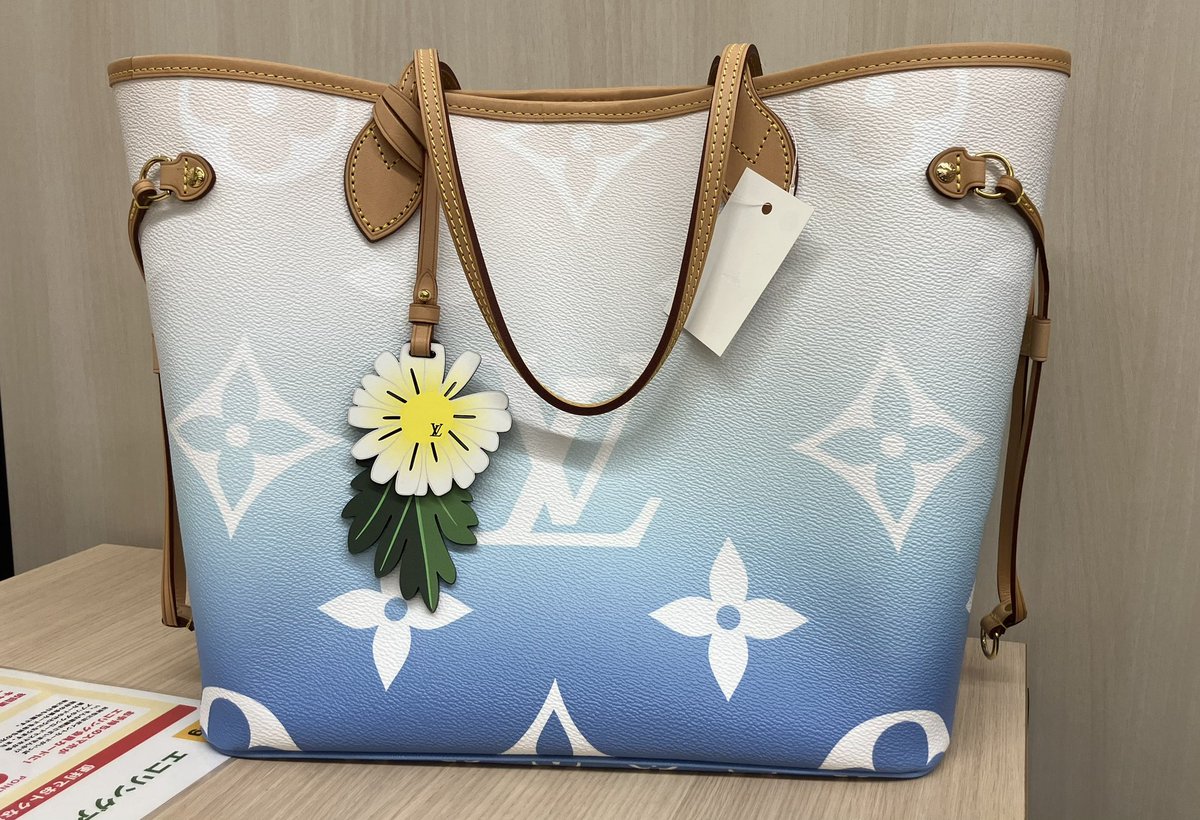 MyEcoring's tweet photo. マイエコリング立川店
スタッフオススメ商品をご紹介します☺️

【ルイヴィトン ネヴァーフルMM バイザプール】

他の方とは違う色合いで、春夏っぽさを感じる商品となっております☀️🌴
ルイヴィトンコーナーの中にございますので、是非お買い求めいかがでしょうか？🔥

販売価格 37,5000円（税込） https://t.co/ypNBbVeYnj