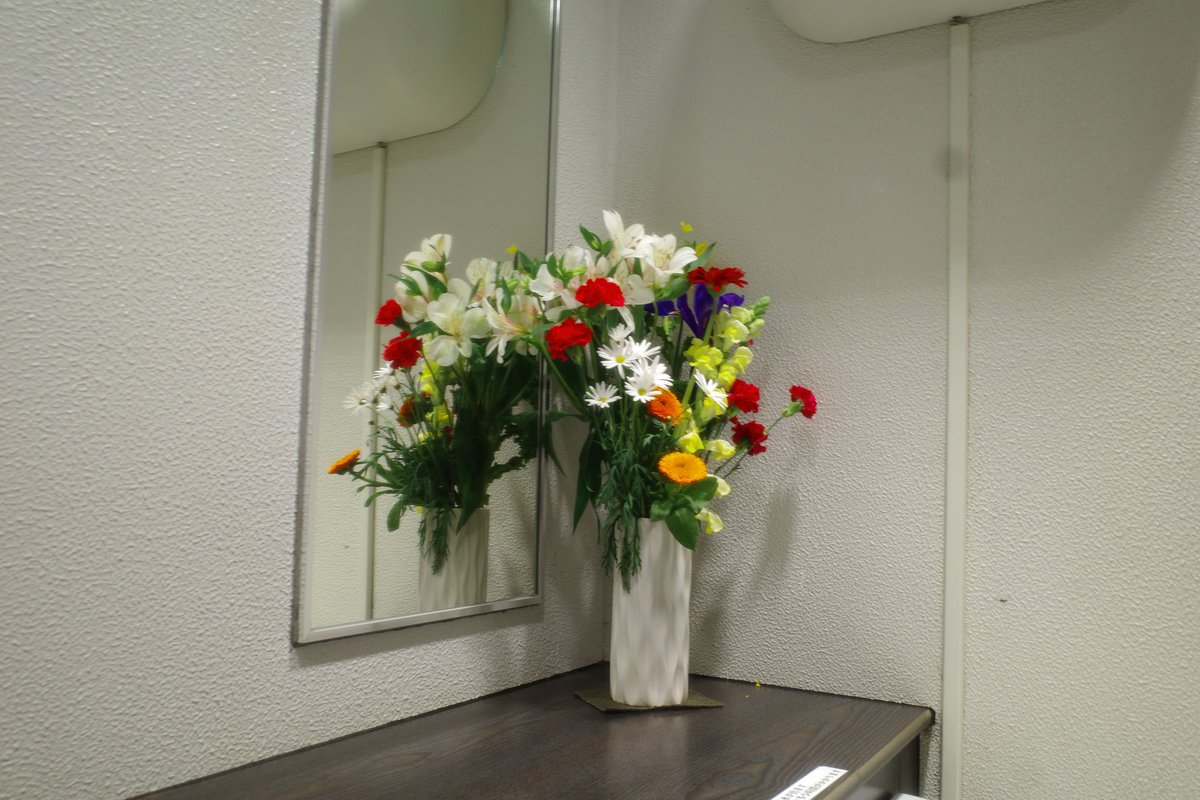 パーキングエリアで出会った花たち 生けてくれてる方 ありがとうね