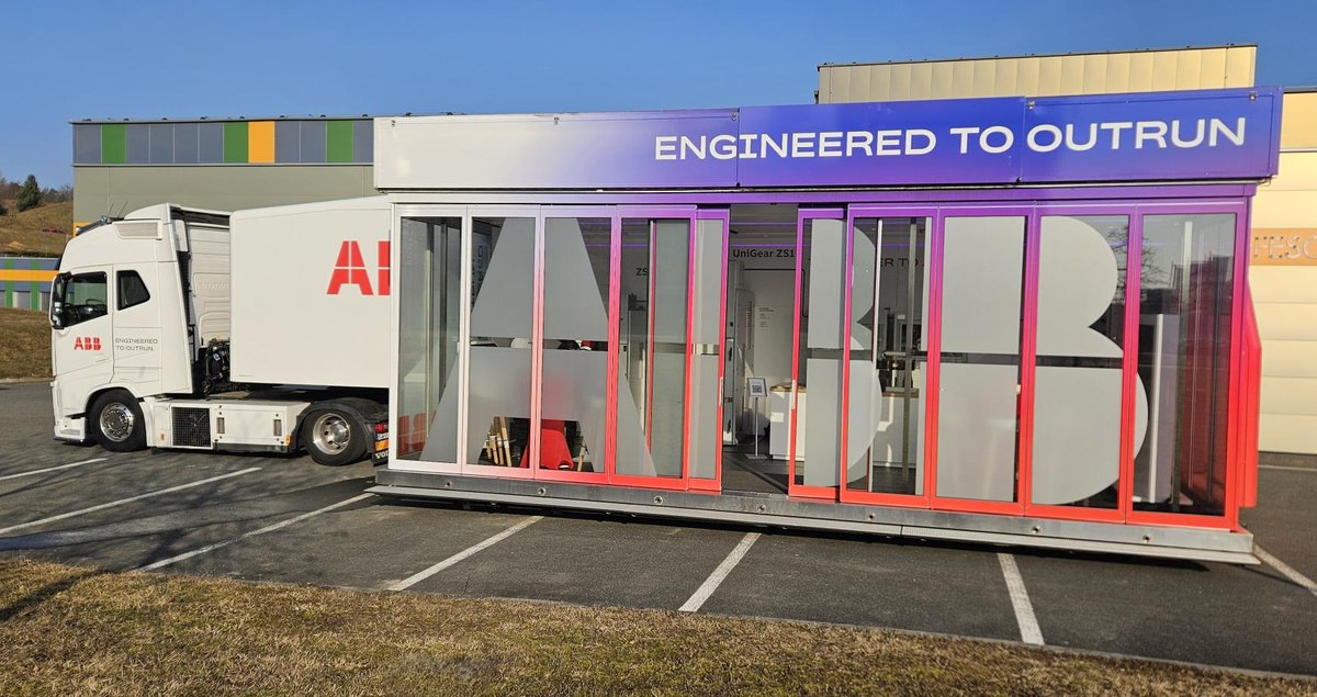 ABBCzech's tweet photo. 🚛⚡ 3.–5. 3. jsme s ABB Truckem před Fakultou elektrotechniky a komunikačních technologií VUT v Brně!

Přijďte si prohlédnout nejmodernější technologie zjistěte, jak zajišťujeme bezpečné a spolehlivé řízení energie.

Těšíme se na studenty i veřejnost!

#ABBCzech #FEKT https://t.co/xzRLNZ2d2O