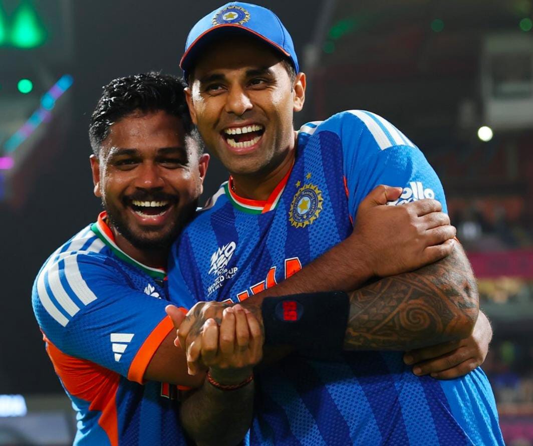 fakhruddin35's tweet photo. 🚨BREAKING - TEAM INDIA UPDATE🚨

-Teams india has reached Mumbai for the Semifinal clash against England ✅

-India national cricket team will face England cricket team in the semifinal of the ICC Men's T20 World Cup 2026 ✅

-Sanju Samson's form is the biggest positive for... https://t.co/5AciljHx0r