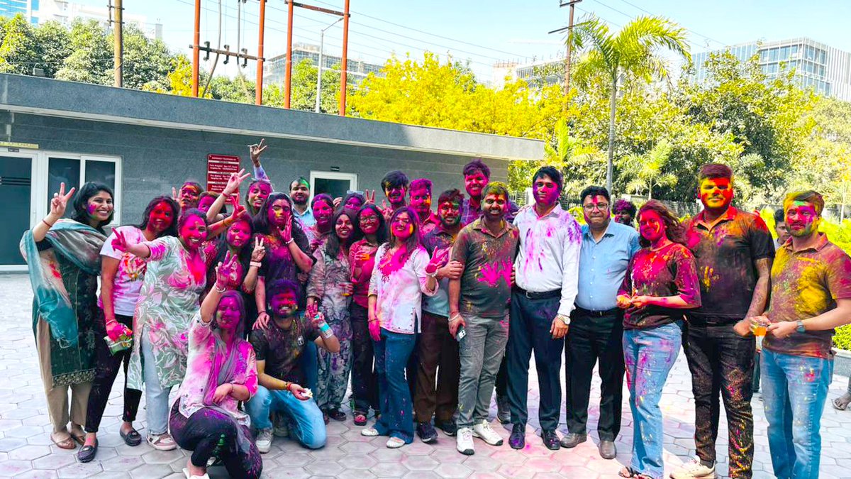 epack_durable's tweet photo. Celebrating togetherness at EPACK Durable Holi brought colors, joy &amp; team spirit strengthening bonds beyond work. Wishing a colorful &amp; prosperous year ahead! 
#EPACKDurable #HoliCelebration #TeamSpirit #WorkplaceCulture https://t.co/LziZtiAzgw