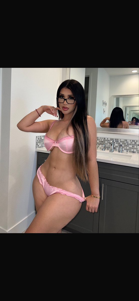 Kathyomar_'s tweet photo. Estoy muy caliente 🥵 https://t.co/usUMjyEUCH