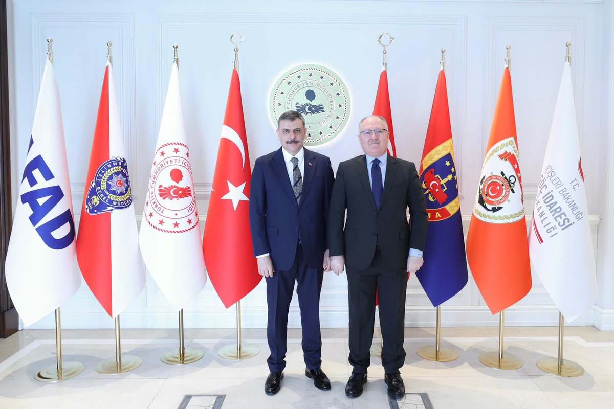 avhilmibilgin's tweet photo. 📍İçişleri Bakanlığı 

İçişleri Bakanlığı görevine atanan Sayın @mustafaciftcitr makamında ziyaret ederek hayırlı olsun dileklerimizi ilettik.

Sayın Bakanımızın yeni görevinin hayırlı olmasını diliyor; vatan ve millete hizmet yolunda üstün başarılar temenni ediyorum. https://t.co/xp4M0UYJgW