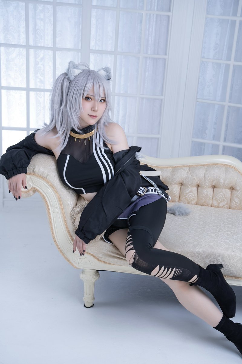 cos
ホロライブ 獅白ぼたん♌️

ぐうたらいおん🥱･°

📸<a href="/sugasugamomiage/">Shara@コスホリN17-18</a>