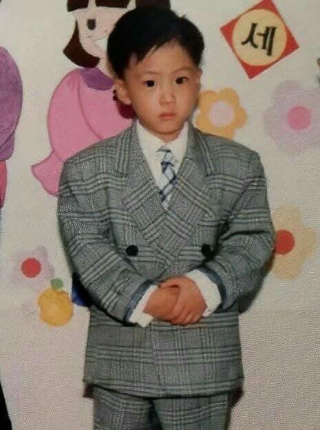 jinniesarchives's tweet photo. baby seokjin                  still a baby https://t.co/zAb4t7kwKM