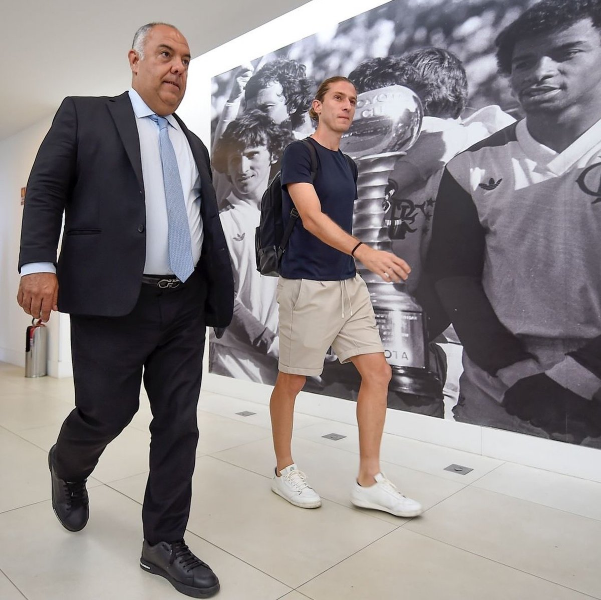 "Filipe Luís, boa sorte na continuação da sua carreira. Foi um prazer te contratar como jogador, e na sequência, acreditar mais que nunca na sua carreira como técnico. Nessas duas etapas fomos campeões juntos. Deu tudo certo. Obrigado."

- Marcos Braz, ex-vice de futebol do