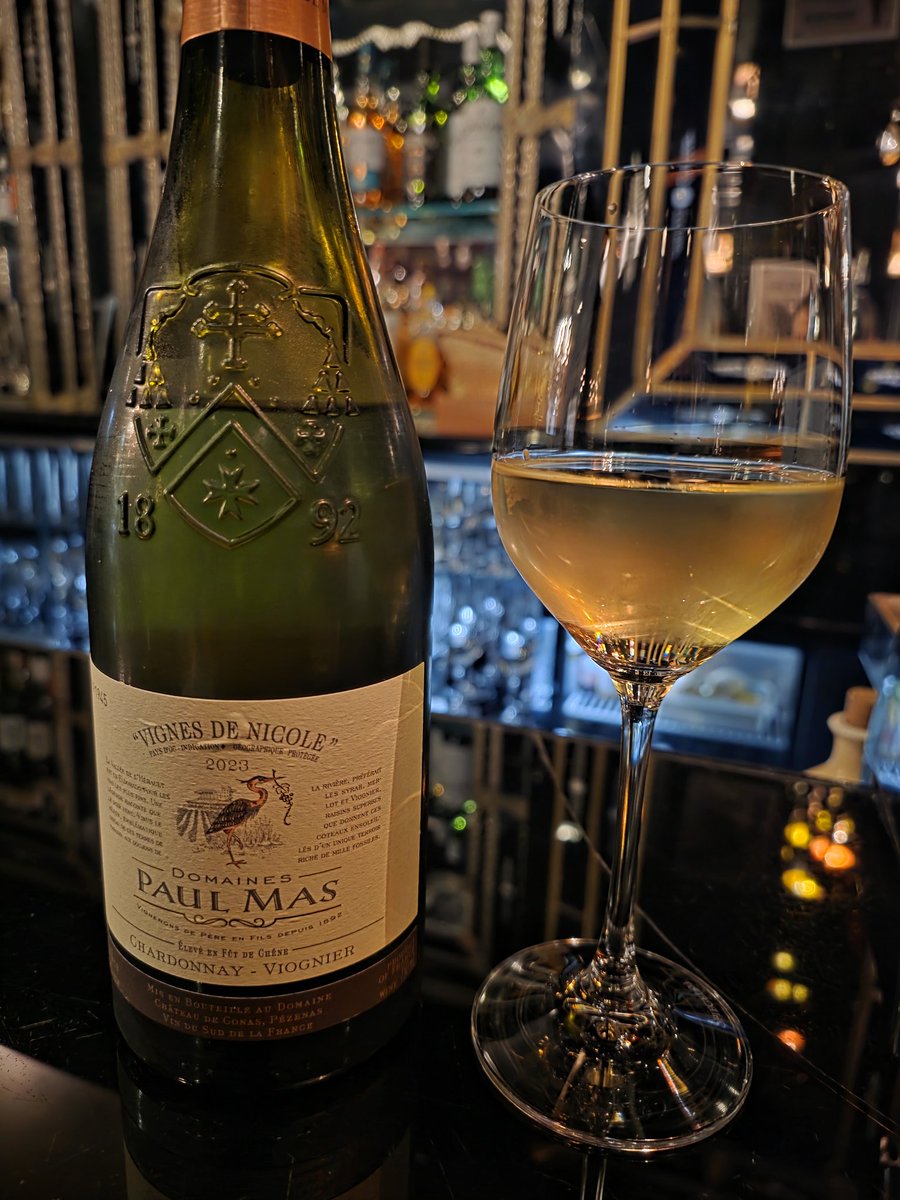 IT_wine_expert's tweet photo. ヴィオニエ70%らしい。メチャうまです。 https://t.co/KpmYRJrHki