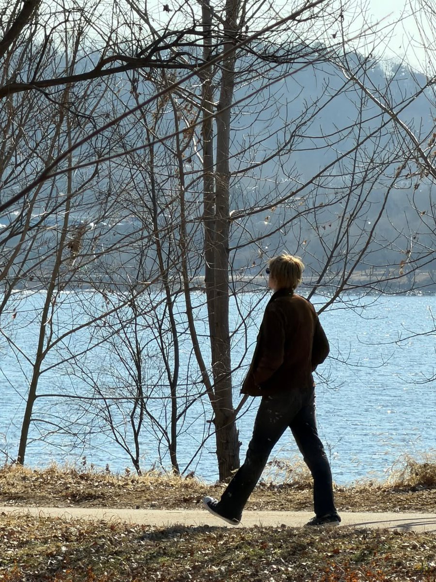 MartinEdwardsID's tweet image. 260303 Martin Instagram Update 

Manis seperti Sungai Han 

#마틴 #MARTIN #CORTIS #코르티스