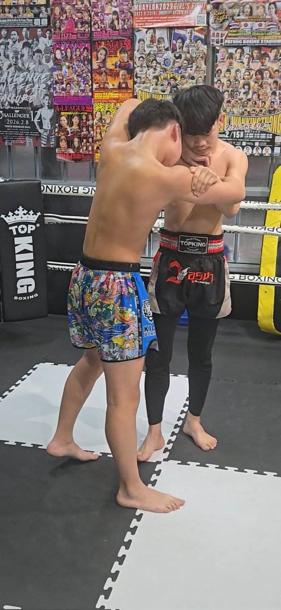 やはり首相撲は毎日組まねば。
ヌアシラー先生、コップンカップ！