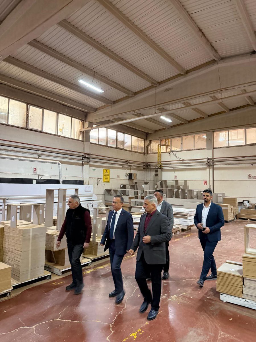baydoortr's tweet photo. Gaziantep Valisi Sayın Kemal Çeber’in firmamıza teşrifleri bizleri onurlandırdı.
Kendilerine çalışmalarımız hakkında bilgi arz etme fırsatı bulduğumuz bu anlamlı ziyaret dolayısıyla teşekkür eder, nazik ziyaretleri, ilgi ve alakaları için şükranlarımızı sunarız

@gantepvaliligi https://t.co/a4lYAQaL8P