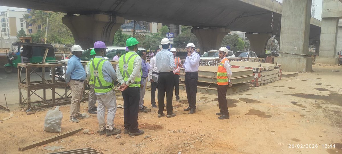RailAnalysis's tweet image. #BMRCL MD conducts detailed #inspection of key #metro corridors across Bangalore

Read more: railanalysis.in/metro/bmrcl-md…

#BangaloreMetro #NammaMetro #Review #Reach6 #PinkLine #BlueLine #Phase2 #Phase2B #AirportLine #Underground #UrbanMobility #RailAnalysis