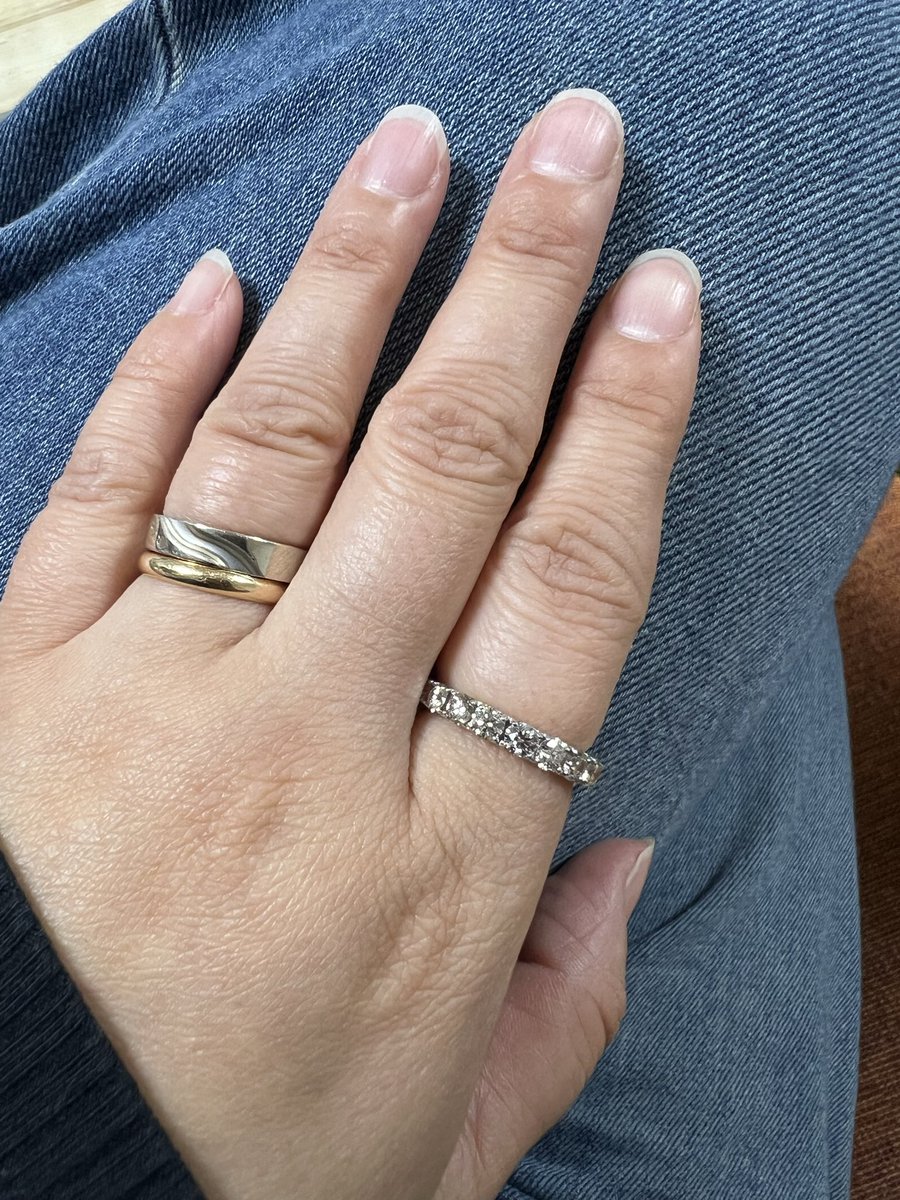 わぁ✨ 指輪届いた〜結婚指輪とも相性良い！ 使い易い！旦那ありがとう