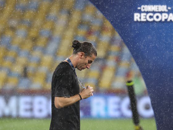 fulbismo's tweet photo. 🇧🇷 #FILIPE OUT!

El pueblo flamenguista se fue a dormir contento despues de una goleada 8-0 a favor contra el Madureira por el Campeonato Carioca pero hoy amanecio sin un DT que ya venia siendo muy cuestionado luego de la derrota ante #Lanus https://t.co/vWBMUFaGtT