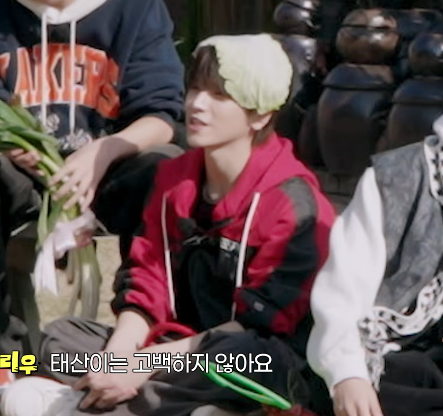 아니 얘 뭐하는거야 너무 귀여워ㅠ