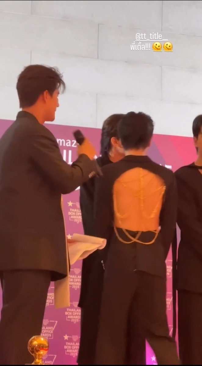 ช่ยด้ย ชุดน้องเติ้ลหลอกแม่สุดๆๆ ข้างหน้าเรียบร้อยมิดชิด เห็นแล้วสบายใจ พอหันหลังเท่านั้นแหละ ใจจะวาย 🥹🫠
#titleprt <a href="/tt0rt0r/">ตต</a>