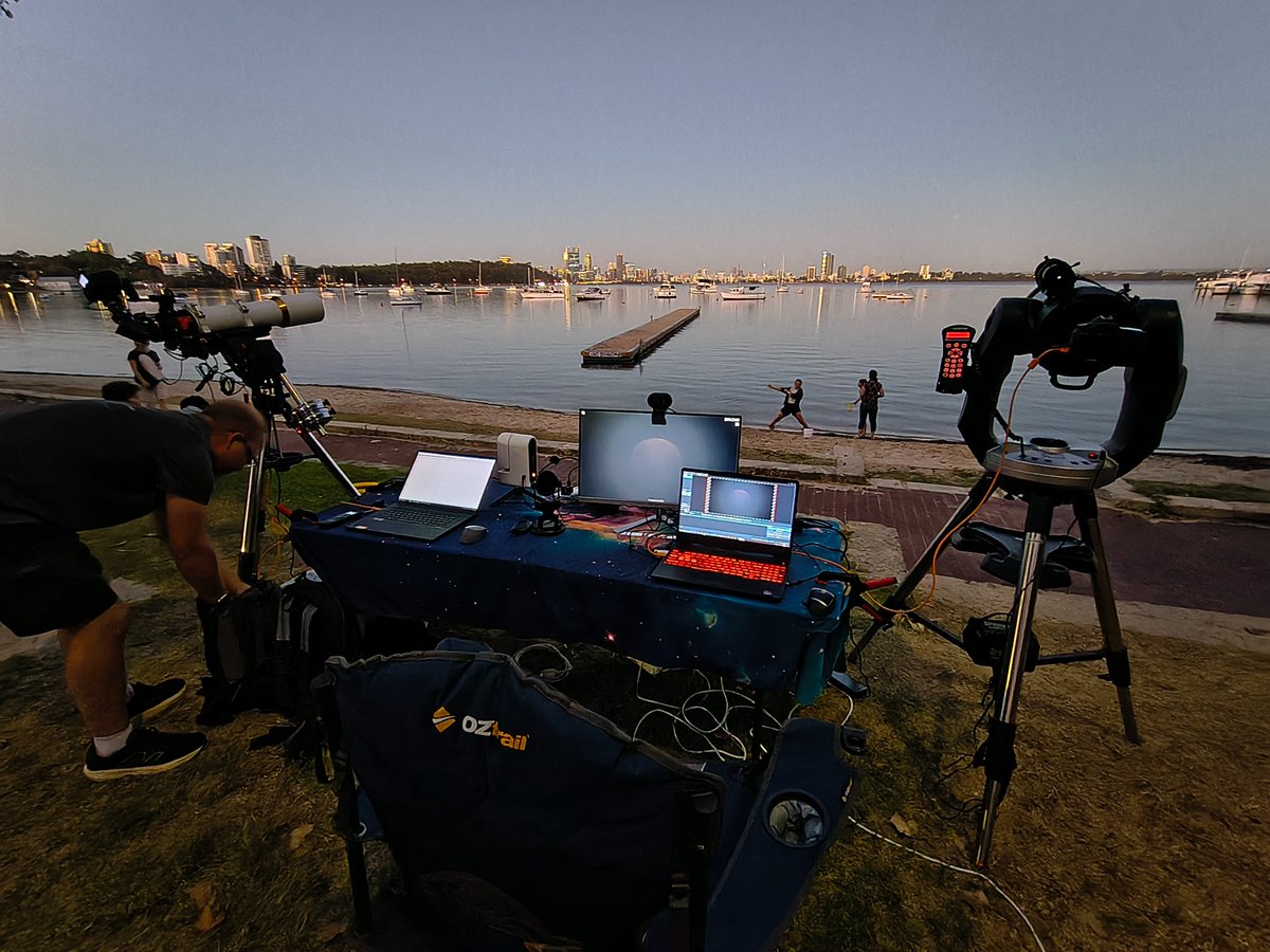 perthobs's tweet photo. Totality has begun for tonight's total lunar eclipse. We're set up live streaming from Matilda Bay for https://t.co/XxEtvbFUGq
View the stream here: https://t.co/QrzCPS8Ou3
#Perth #WA #perthnews #wanews #communitynews #westernaustralia #perthevents #perthlife #perthgram #ThisisWA #wanderoutyonder #justanotherdayinwa #experienceperthhills #experienceperth #experiencewa #astrophotography #astronomynews #spacenews #astronomy #space #TotalLunarEclipse #LunarEclipse #BloodMoon #MoonEclipse #Eclipse2026 #AstronomyLovers #PerthSky #AustraliaStargazing #perthobservatory #perthobs