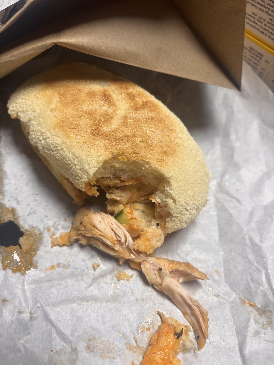 ashish_01989's tweet photo. @Swiggy You guys are pathetic https://t.co/rJFRKV7P5x