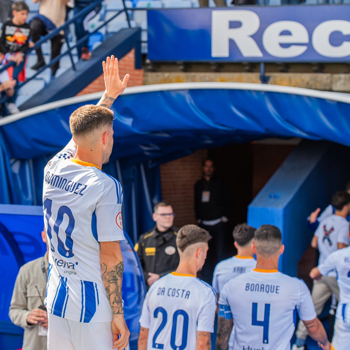 📸 Una nueva victoria en casa captada en imágenes 💙

#RecreMinera #DondeElFutbolEmpieza #DecanoDelFutbolEspañol