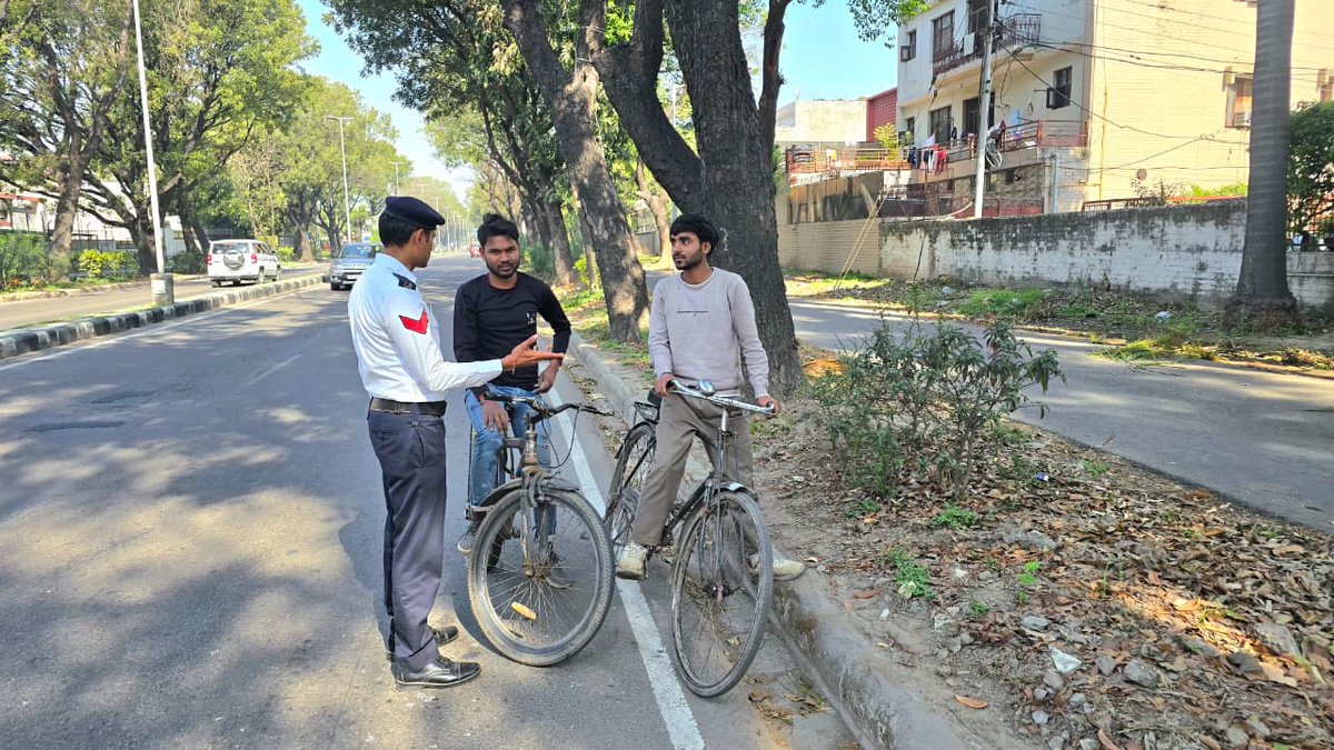 Chandigarh Traffic Police tweet media