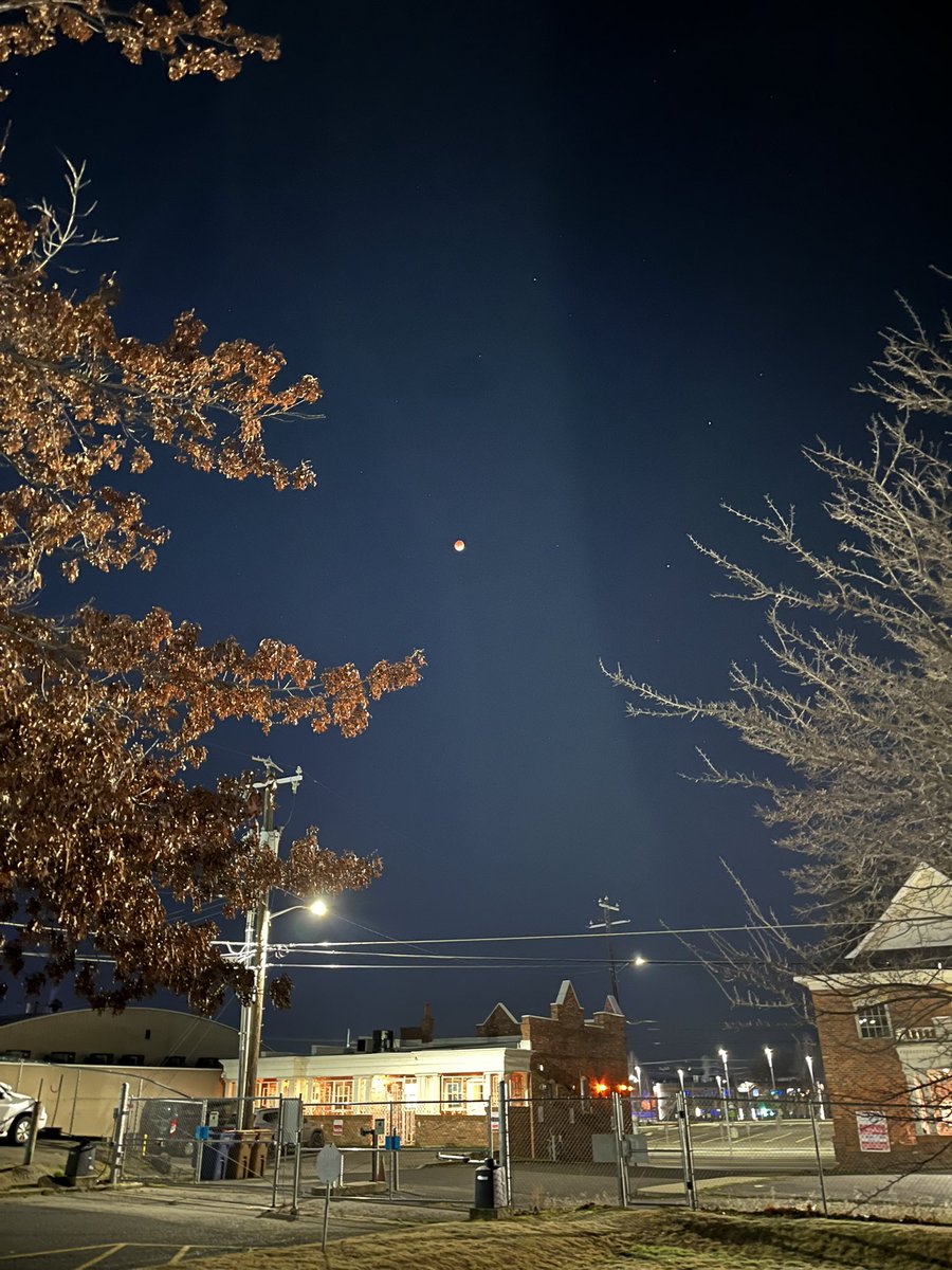mattgraykxly's tweet image. #spokane #LunarEclipse2026
