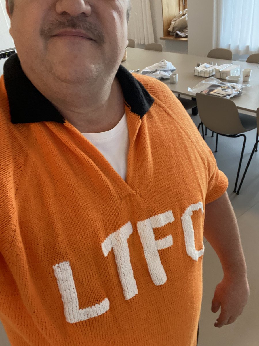 Jonas @threefingers 🎩 tweet media