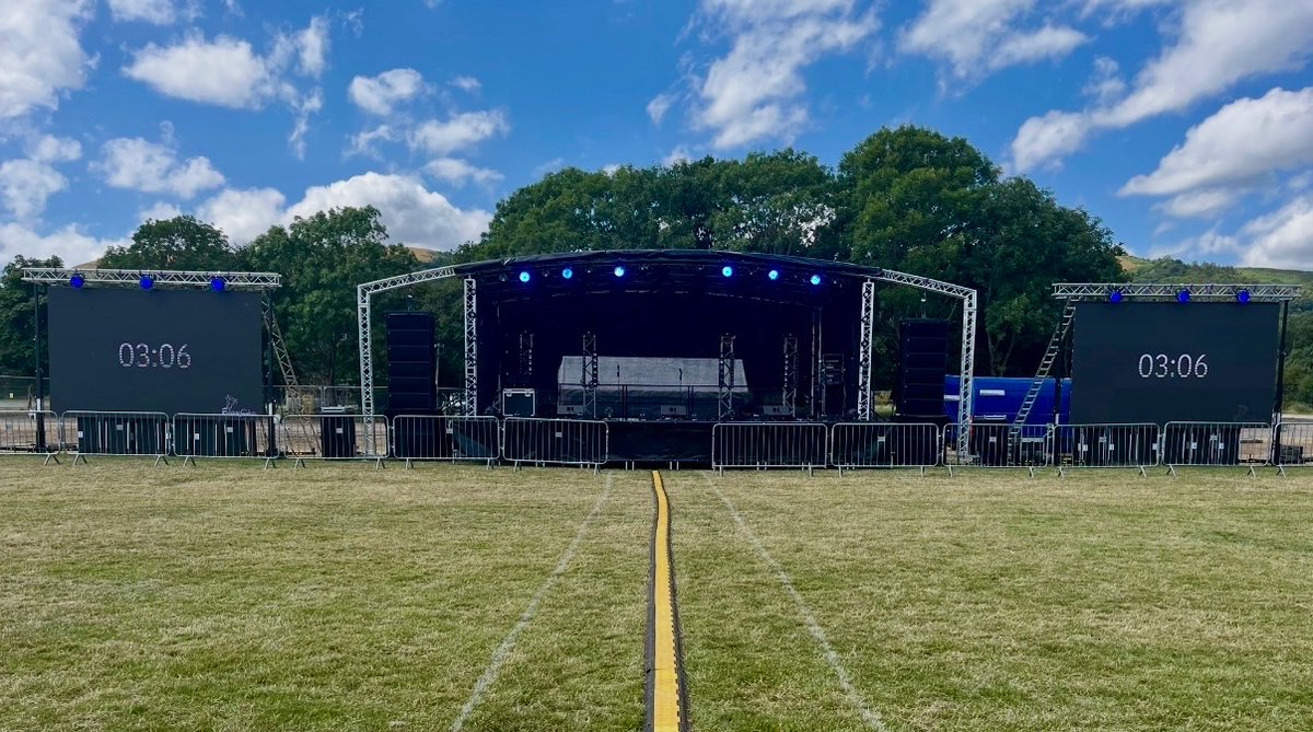 pa_hire_oxford's tweet image. 10m x 6m Festival Package with Twin LED Screens — built, tested, and show-ready. 🔥  

60sqm performance area  
2 x 5m x 3m LED Screens  
Line Array PA + full lighting rig  
Yamaha DM7
grandMA3  

#SoundHire #LightingHire #LEDScreenHire #StageHire #Sound_And_Light_Guys
