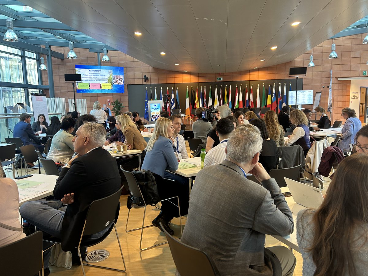 AgafonovaIna's tweet photo. Yesterday I joined the World Café session “What holds us together? The power of social cohesion” at Civil Society Week, organized by @EU_EESC 

Strong diagnosis: distrust, polarisation, rule of law challenges.
Strong response: structured social dialogue, civic space protection, transparency, education for participation.

Cohesion requires deliberate effort. The event continues and you can follow the webstream here: https://t.co/1fNdp55Llw

#CivSocWeek #EESC