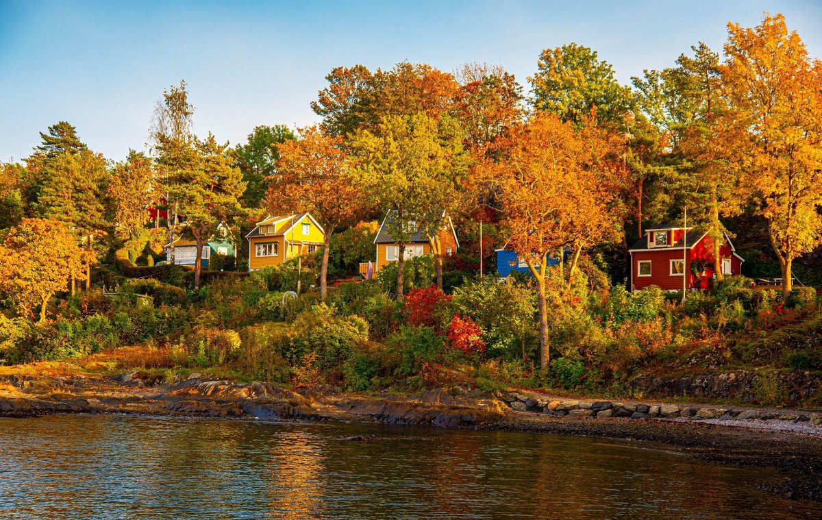 VoyagersV's tweet photo. Oslo ranks among the world’s top green cities!
With ambitious climate goals, clean public transport, vast green spaces, and a strong commitment to sustainability, Norway’s capital proves that urban life and nature can thrive side by side. https://t.co/pJcgEF9I3e 
#Oslo #Norway https://t.co/kZqNjLpaOE