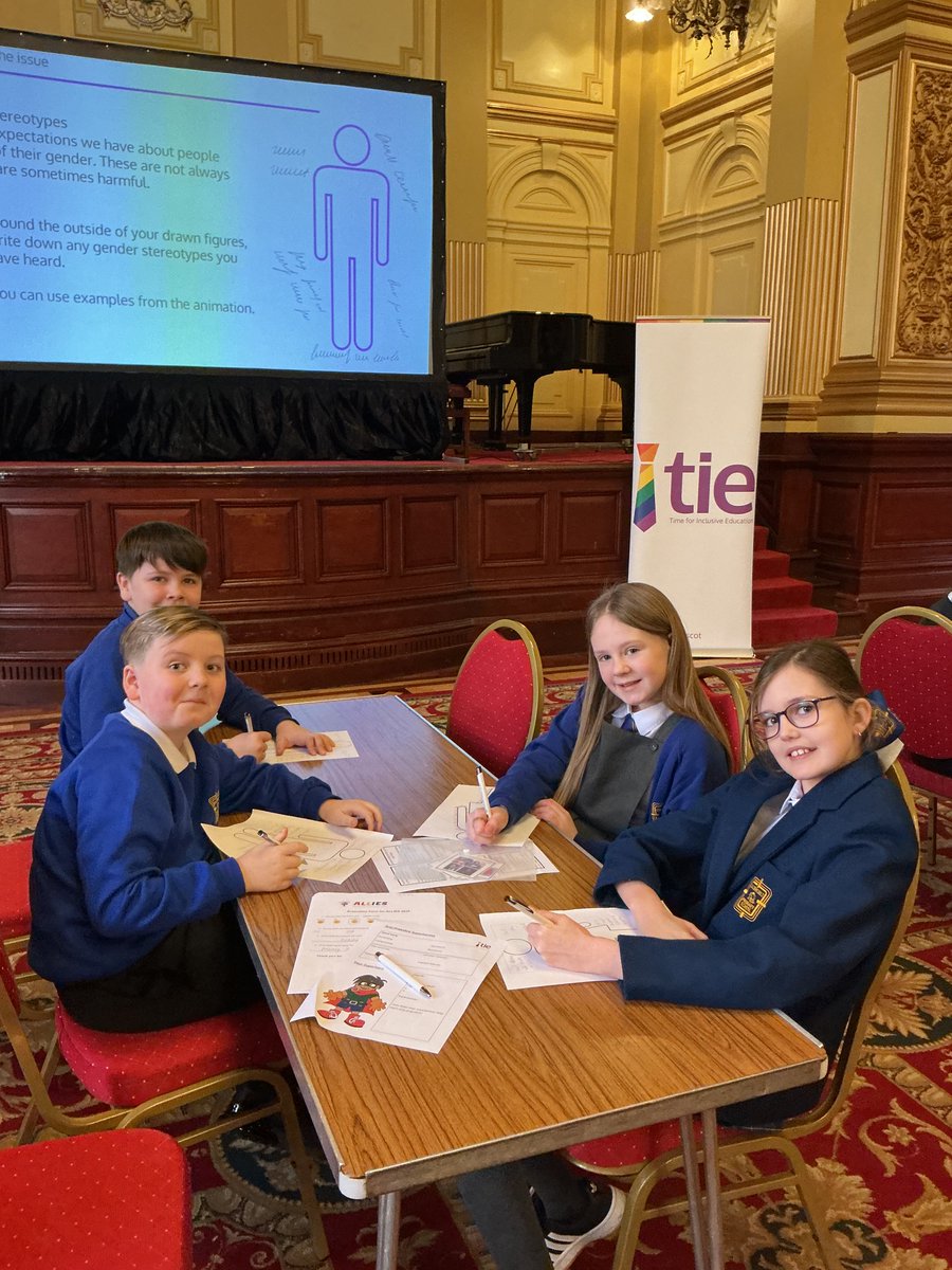 Caldercuilt Primary School & Nursery Class tweet media