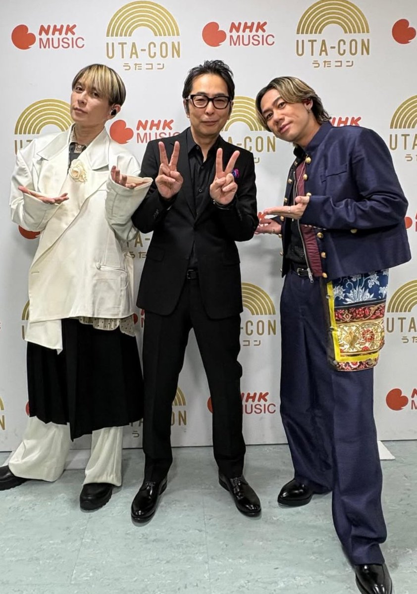JkqEr9KL6D6iNpI's tweet photo. 徳永英明さん✨Wピース可愛いい❣️『壊れかけのradio』ケミストリーさんとのコラボ素敵でした(⁠*⁠˘⁠︶⁠˘⁠*⁠)⁠.⁠｡⁠*⁠♡ARIGATOU!!!!
#徳永英明
#ケミストリー
#壊れかけのradio
#うたコン https://t.co/sqNQJbE0rb