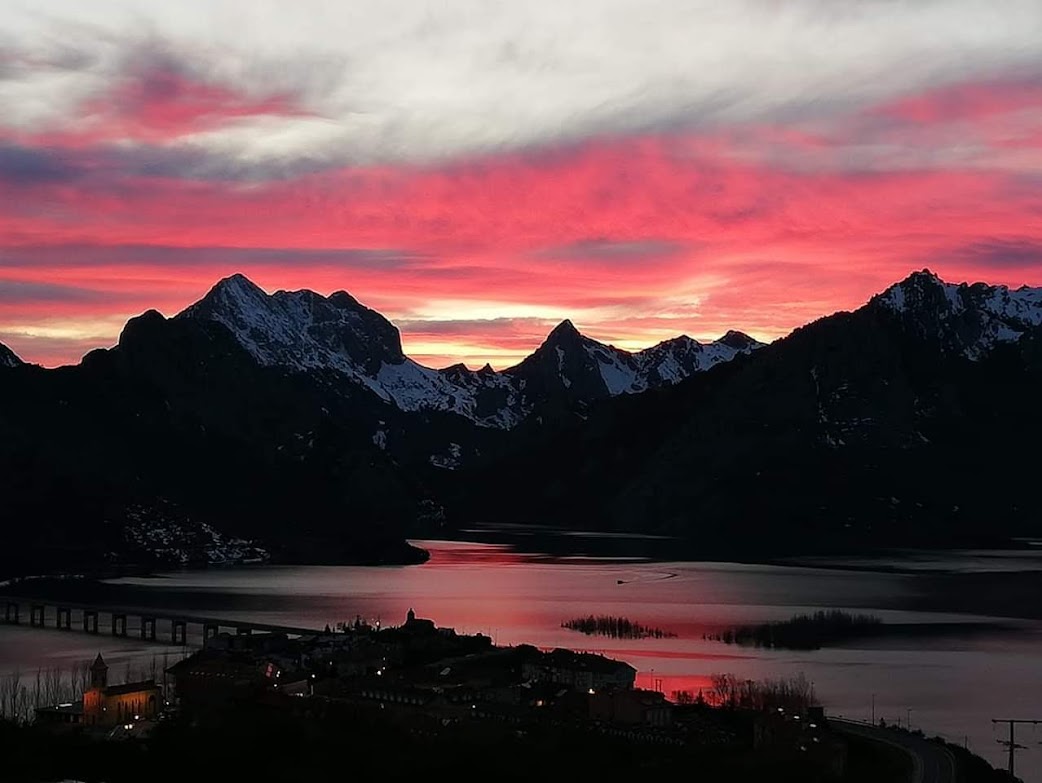 Cuando una imagen vale más que mil palabras estas últimas sobran... Solo hace falta disfrutar... Buenas noches.