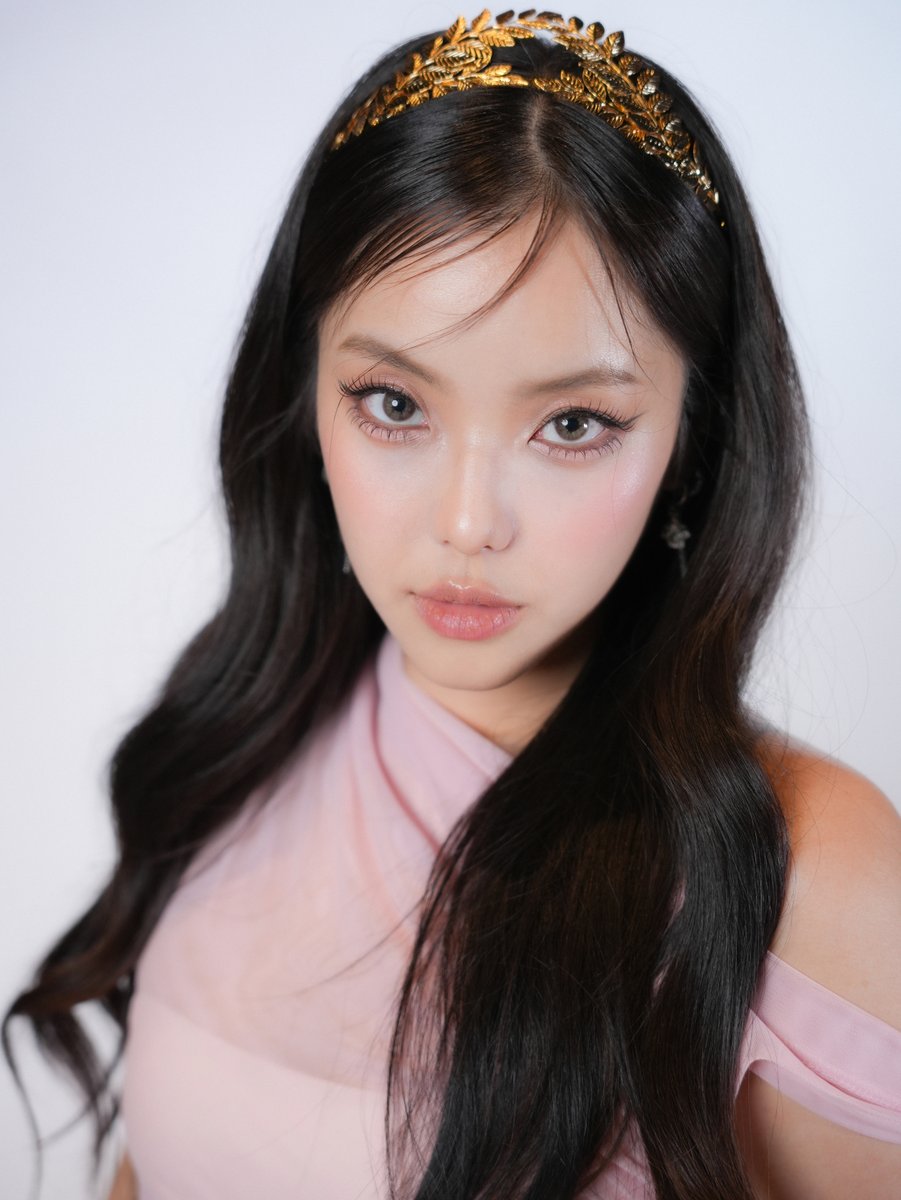 otpc_story's tweet image. “เธอมีเวทมนตร์หรือเปล่า” TEMI ชวน MONICA เสิร์ฟซิงเกิลหวานละมุน ชวนคนฟังตกหลุมรักตั้งแต่แรกสบตา

#เธอมีเวทมนตร์หรือเปล่า 
#TEMI #MONICA 
#kiddorecords

อ่านข่าวเพิ่มเติมได้ที่ web.facebook.com/OneTruthPressC…