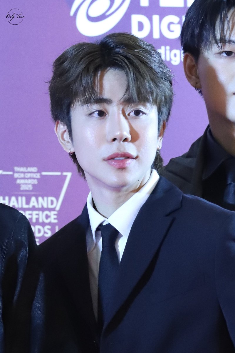 Only_YearPS tweet media