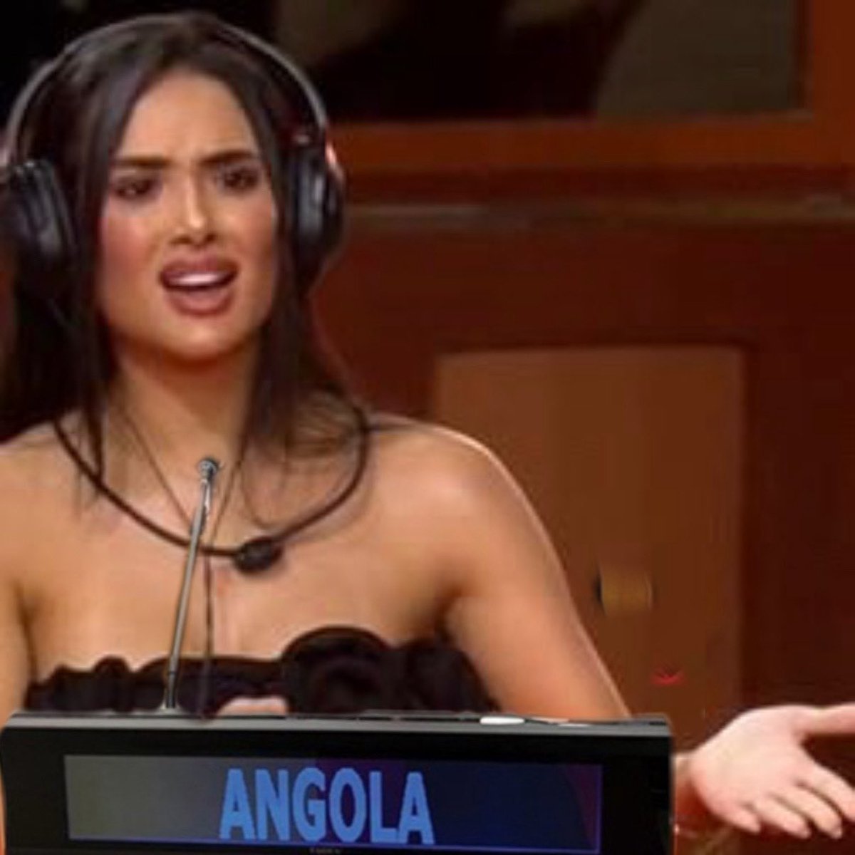 falaram que ela tava na ONU 😭