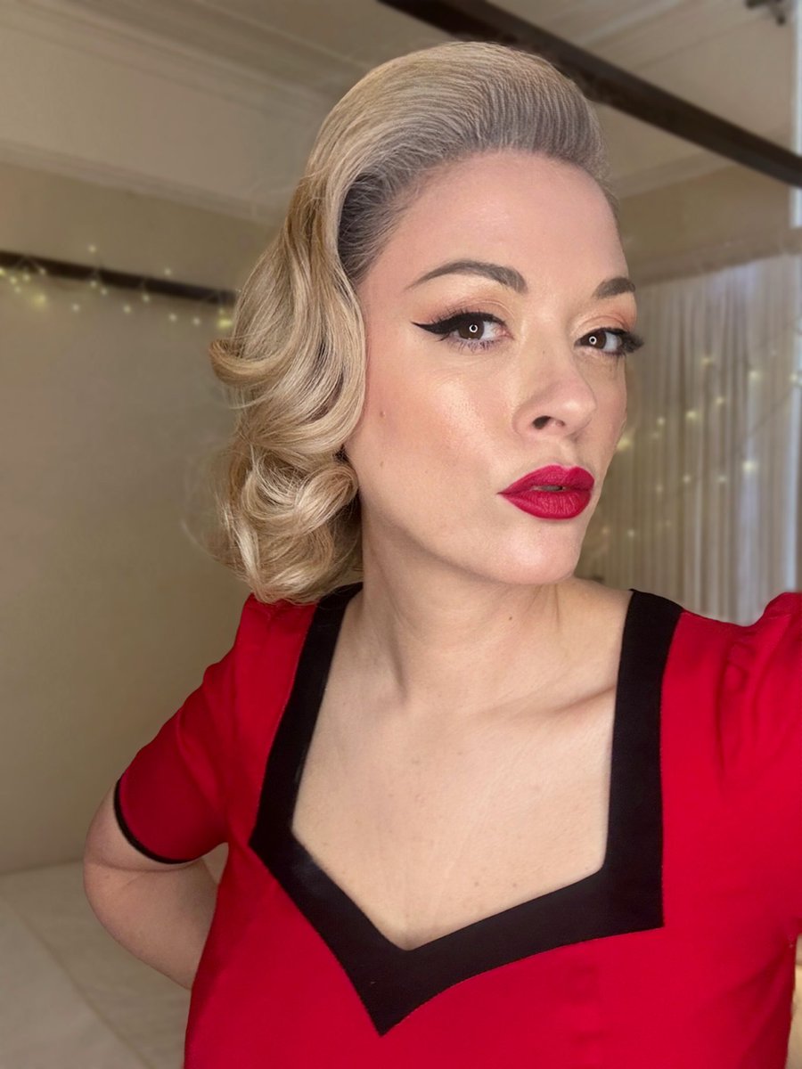 Divine Epiphany tweet media