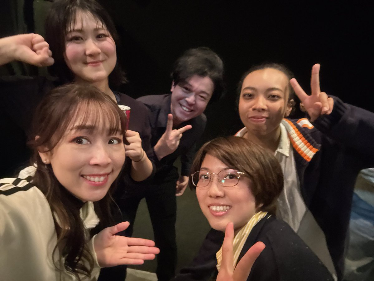 ちょっとずつ増えた仲間たち笑
撮る度にちらっと後ろに見えて、一緒に撮ろうよ入んなよでじわじわ増殖して面白かった。