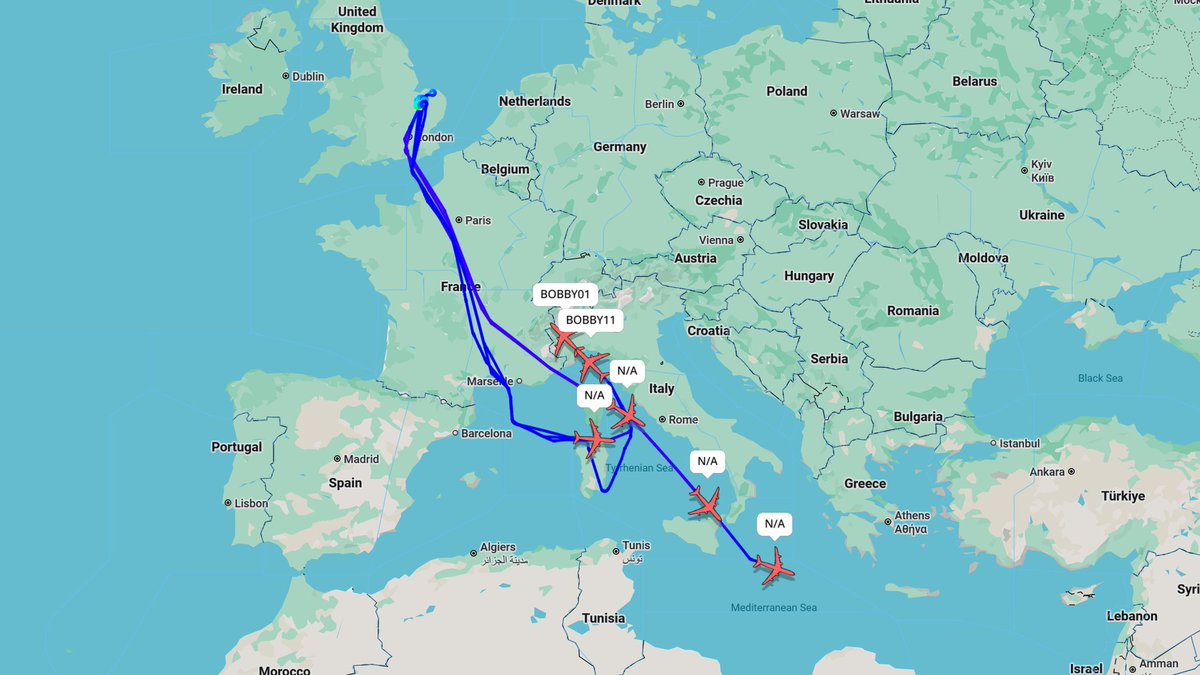 🛩️🔥 جسر جوي أمريكي ضخم: 12 مقاتلة F-35 تتجه شرقاً

طائرات F-35A الشبحية (4+4+4) تحلق شرقاً برفقة 6 ناقلات وقود KC-13
FlightRadar24 ومصادر OSINT 

#عاجل #أمريكا #F35 #تعزيزات_عسكرية #الشرق_الأوسط