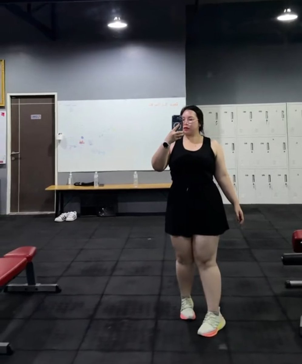 รวมพล คนน่าเย็ด tweet media