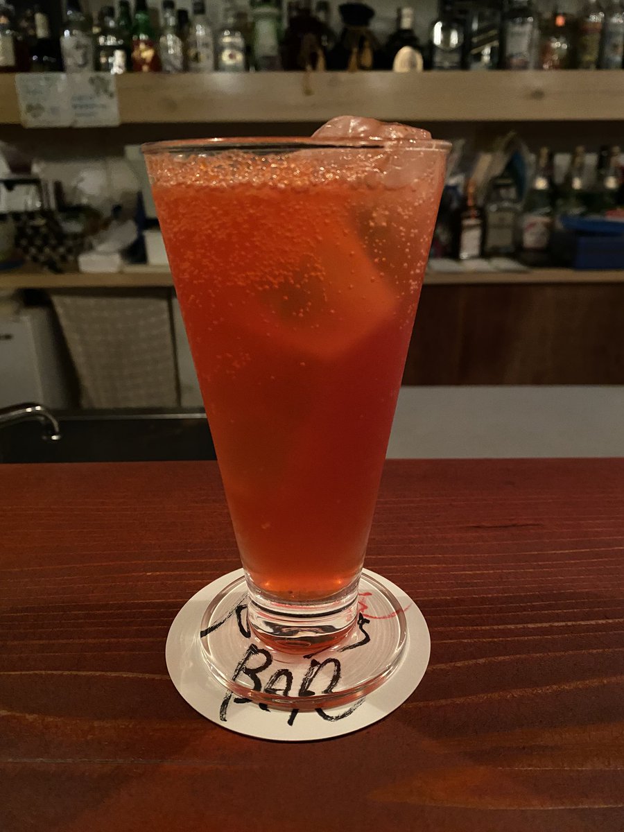 loverhoip310's tweet photo. 仕事全く終わらんけど、ノンアルカクテルで誕生日を祝います!!!!!!!!!!
#おつか
#ひなまつり
#感謝
#誕生日
#NOTHINK
#古町
#ノンアルカクテル
#おいしい
#アッキーズバー https://t.co/xcppT4yGQ3