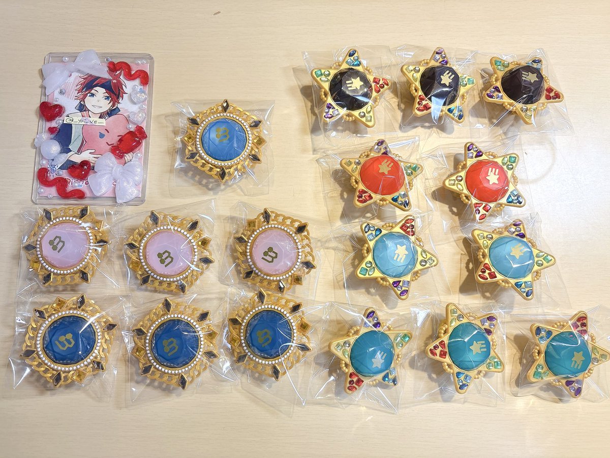 __yui_ve__'s tweet photo. 【交換】あんスタ スタライ 10thリンライ リングライト アニバーサリー スフィアライト

譲￤HiMERU こはく3 ニキ3 鉄虎3 千秋2 奏汰2 翠3

求￤燐音

リプライにてお声掛けください。 https://t.co/ISZnGq5Hd4