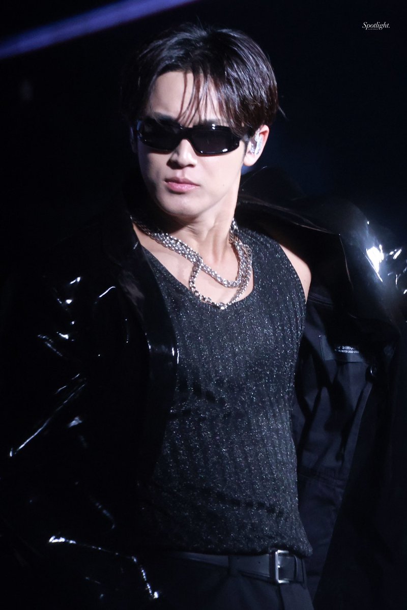 𝘚𝘱𝘰𝘵𝘭𝘪𝘨𝘩𝘵 tweet media