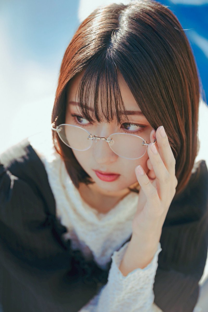 HarunaOkawa's tweet photo. メガネの着用モデルをさせていただきました🫶🏻👓
むらいさん、ともさきさん、ありがとうございます☺️

https://t.co/oFgLhIt41y
@murai_inc @photono_gen https://t.co/idlkBrbyUG